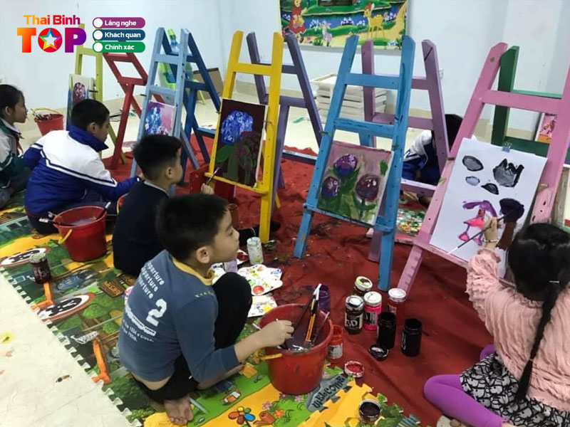 clb-my-thuat-phat-trien-tri-tue-kim-thuy-thaibinhtoplist