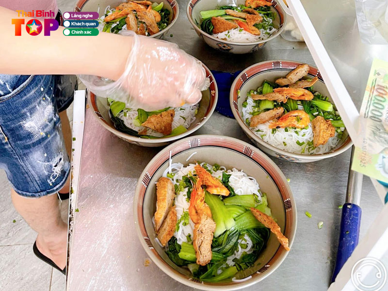 bun-hai-san-quang-teo-thaibinhtoplist