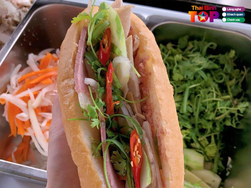 Banh-mi-17-thaibinhtoplist