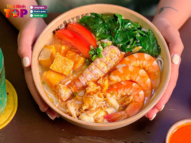 Cau-hoi-thuong-gap-ve-bun-hai-san-thai-binh-thaibinhtoplist