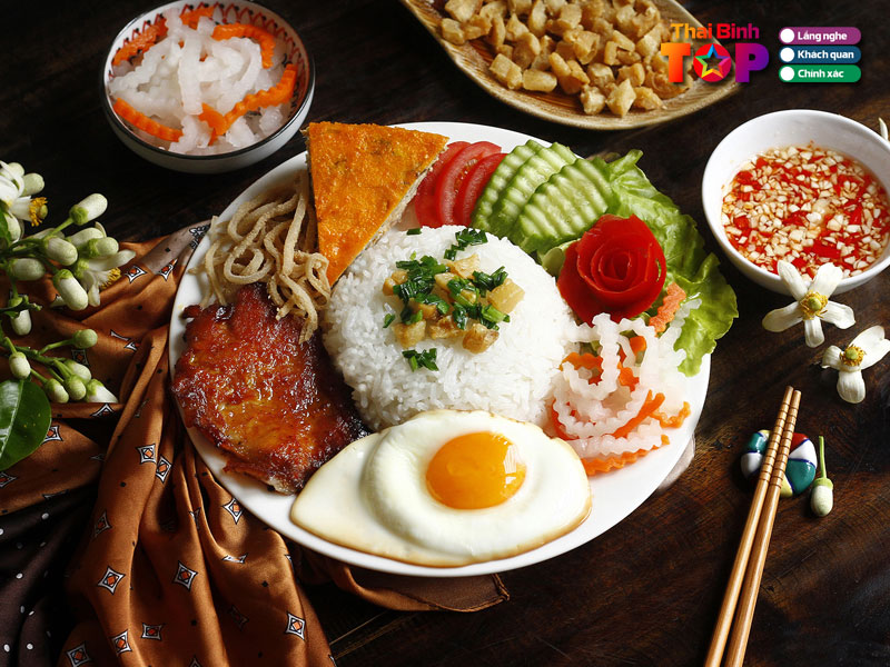 Meo-lua-chon-quan-com-tam-ngon-tu-trai-nghiem-thuc-te-thaibinhtoplist