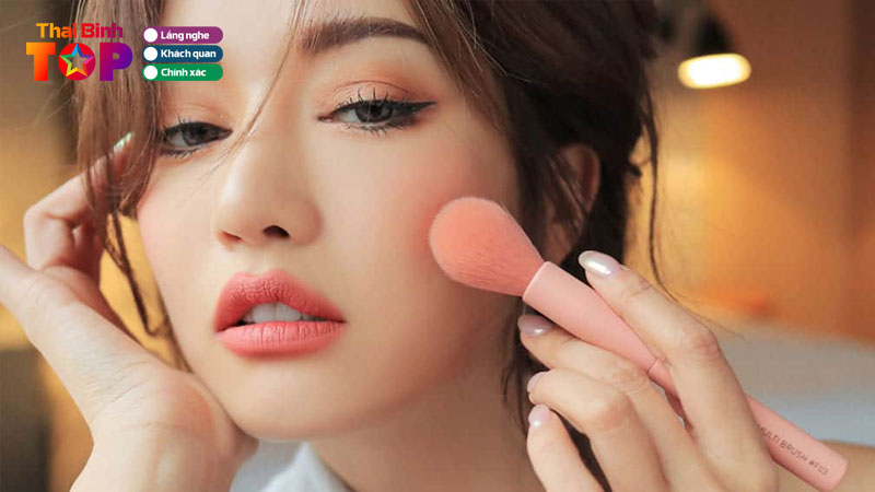 Top-6-dia-chi-trang-diem-thai-binh-dep-duoc-yeu-thich-thaibinhtoplist