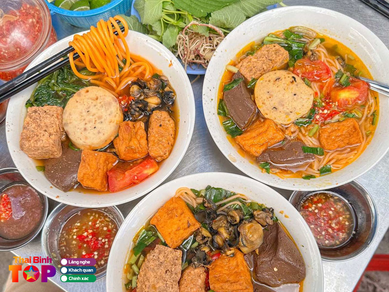 Huong-dan-lua-chon-va-meo-trai-nghiem-bun-rieu-tu-dan-ban-dia-thaibinhtoplist