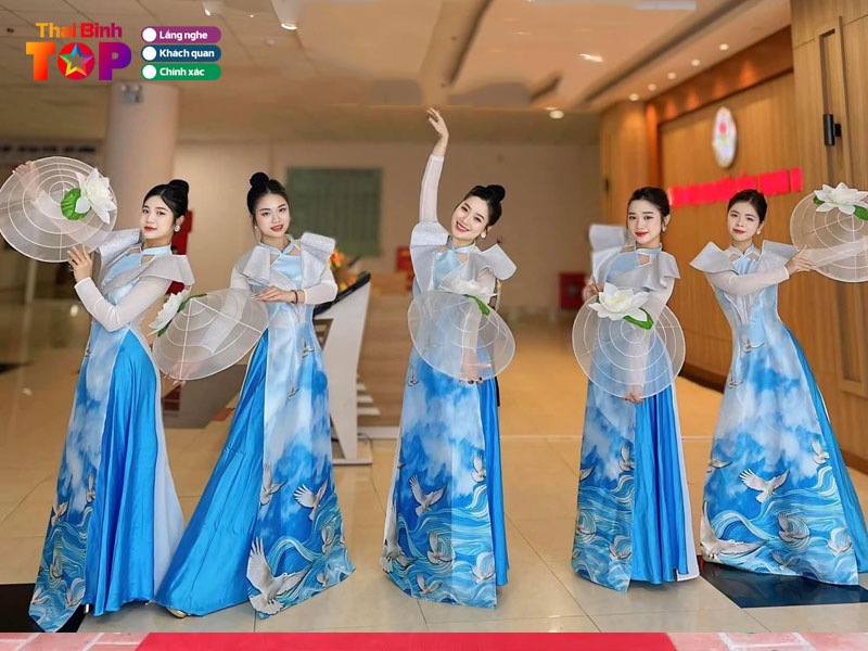 Meo-lua-chon-va-bao-quan-trang-phuc-bieu-dien-thaibinhtoplist