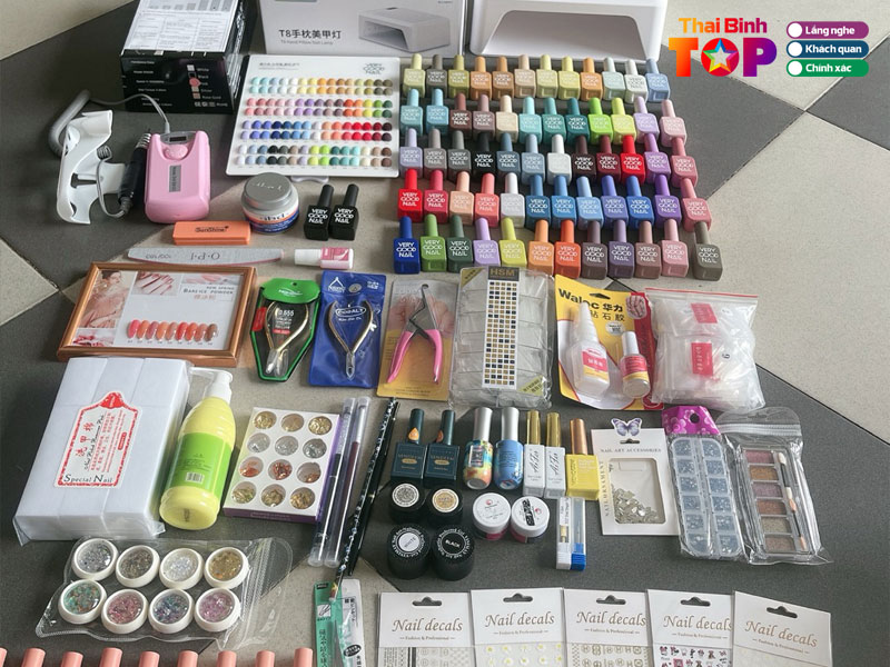 Huong-dan-lua-chon-do-lam-nail-chat-luong-tu-dan-chuyen-nghiep-thaibinhtoplist