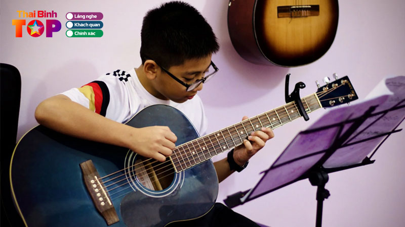 Top-5-dia-chi-day-dan-guitar-tai-thai-binh-dang-theo-hoc-thaibinhtoplist