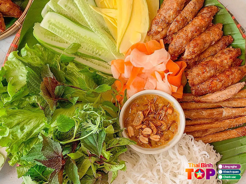 Huong-dan-lua-chon-va-meo-trai-nghiem-nem-nuong-tu-nguoi-dia-phuong-thaibinhtoplist