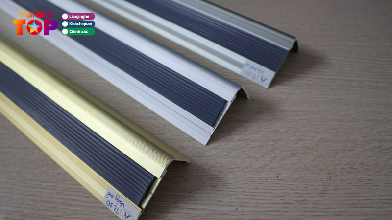 Top-5-don-vi-cung-cap-nep-chong-truot-cau-thang-o-thai-binh-uy-tin-thaibinhtoplist