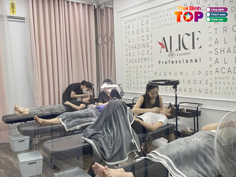 Alice-thanh-hang-thaibinhtoplist