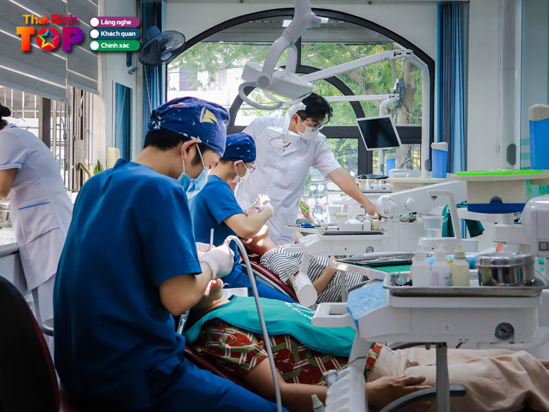 Trung-tam-nha-khoa-anh-dung-thaibinhtoplist