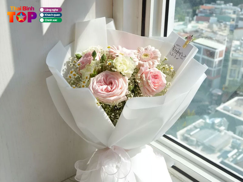 Mot-so-luu-y-khi-dat-hoa-vao-dip-le-8-3-thaibinhtoplist