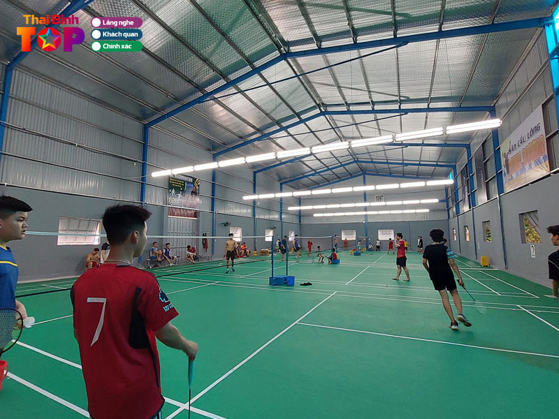 Mot-so-tieu-chi-khi-lua-chon-san-cau-long-de-luyen-tap-thaibinhtoplist