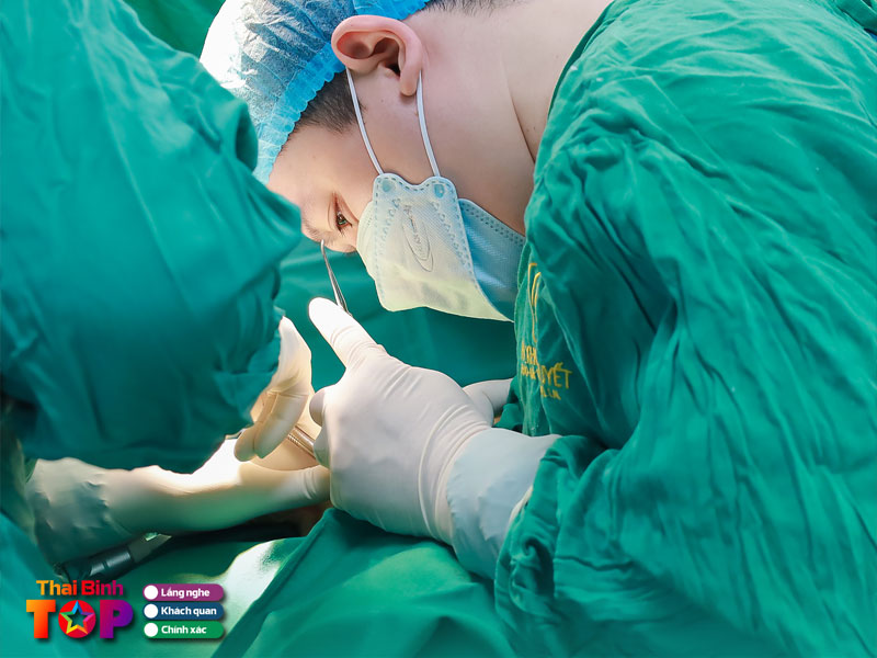 Nha-khoa-anh-tuyet-thaibinhtoplist