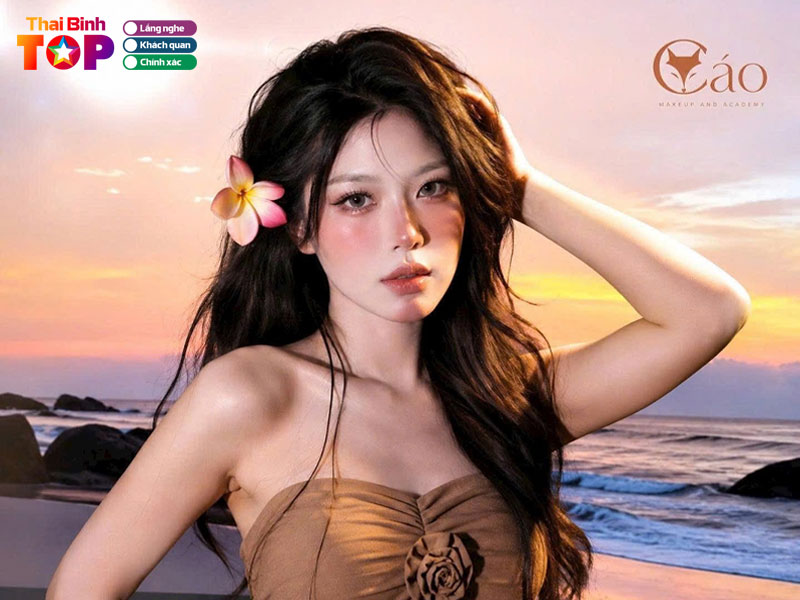 tu-tu-trang-diem-hang-ngay-den-su-dung-chuyen-vien-trong-dip-dac-biet-thaibinhtoplist